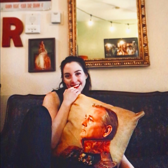 Meet your Posher, Caroline - Picture 3 of 3